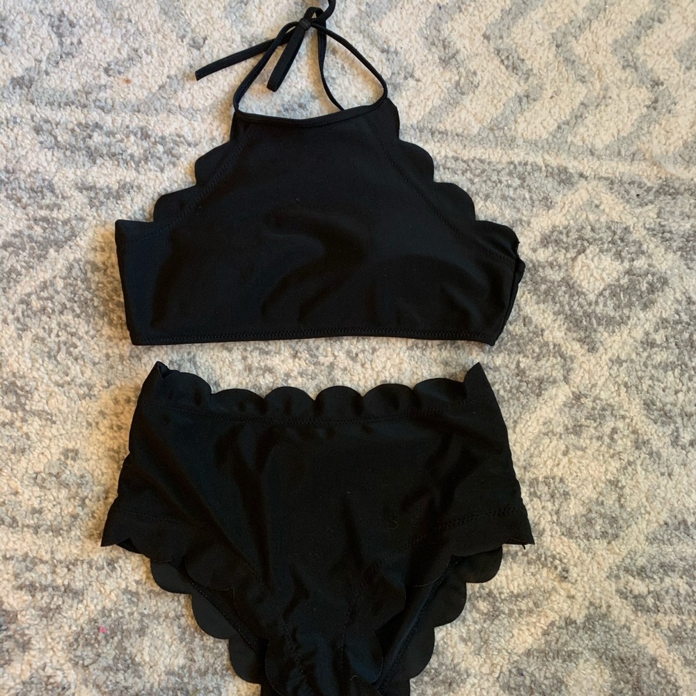 Black bikini set
